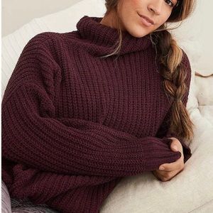 AERIE Oversized Chenille Turtleneck Chunky Knit
Sweater Burgundy